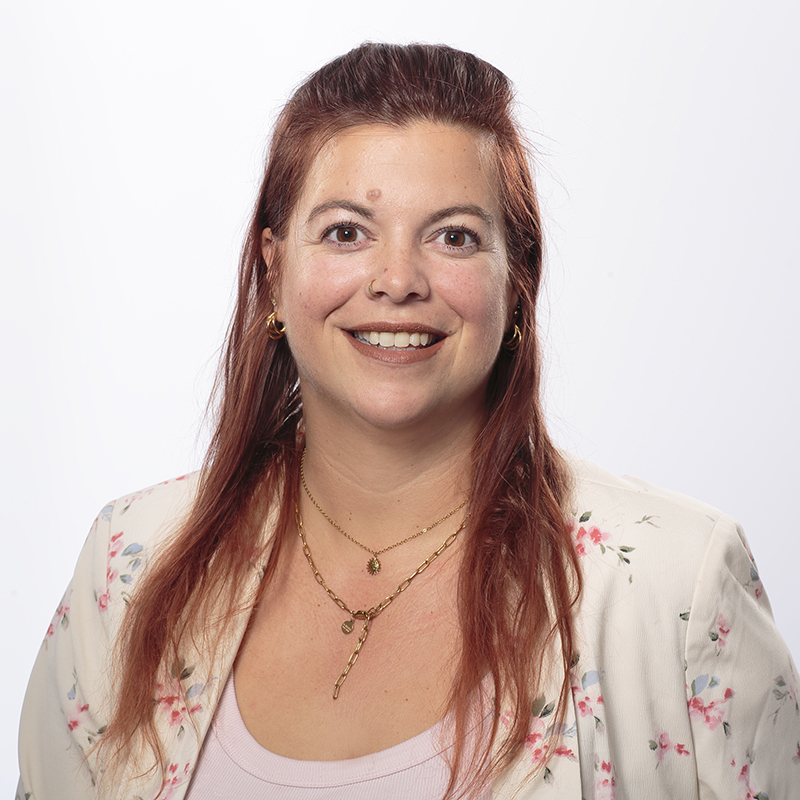 Das Bild zeigt Lisa Diemer, stellvertretende Pflegedienstleitung des Ambulanten Pflegediensts.